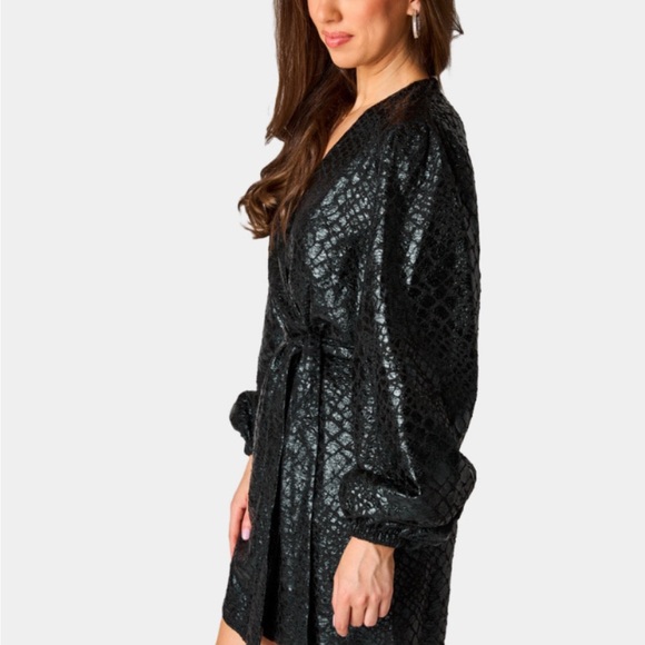 BuddyLove Adeline black wrap dress - Picture 2 of 6